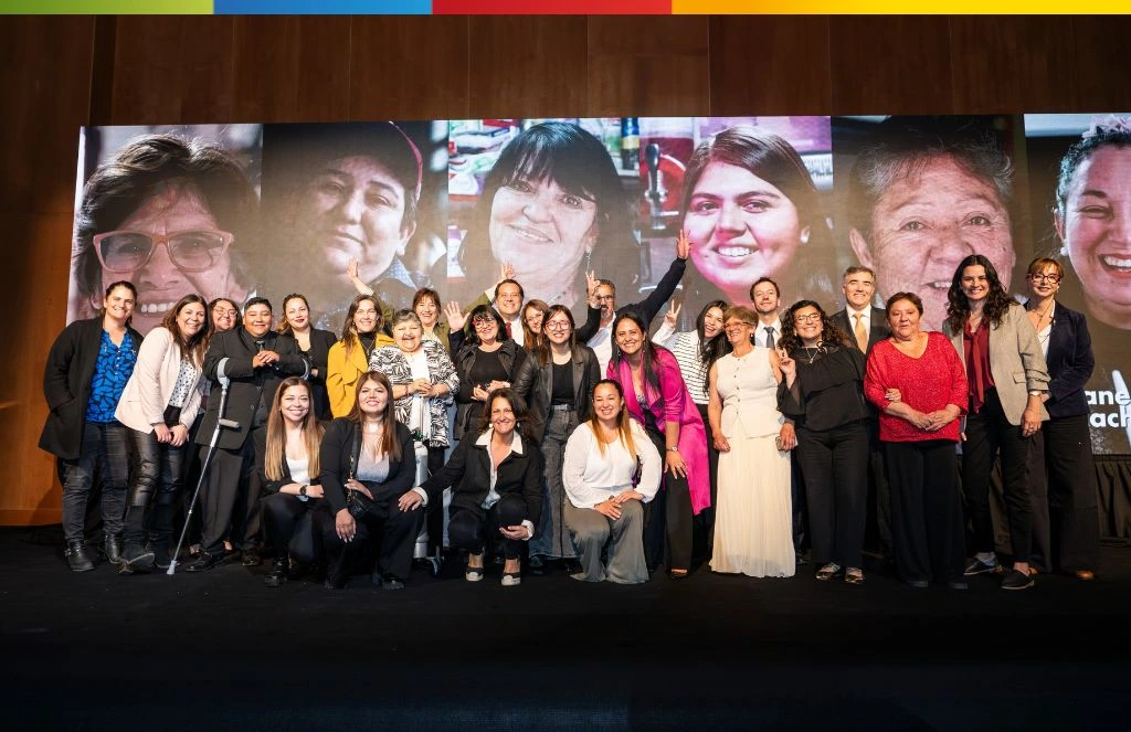 Historias que inspiran: los emprendedores que cumplieron su sueño junto a Banigualdad Más de 3.900 mil postulaciones llegaron desde todo el país y solo un grupo reducido fue seleccionado para recibir el reconocimiento en Cumple Tu Sueño 2025.